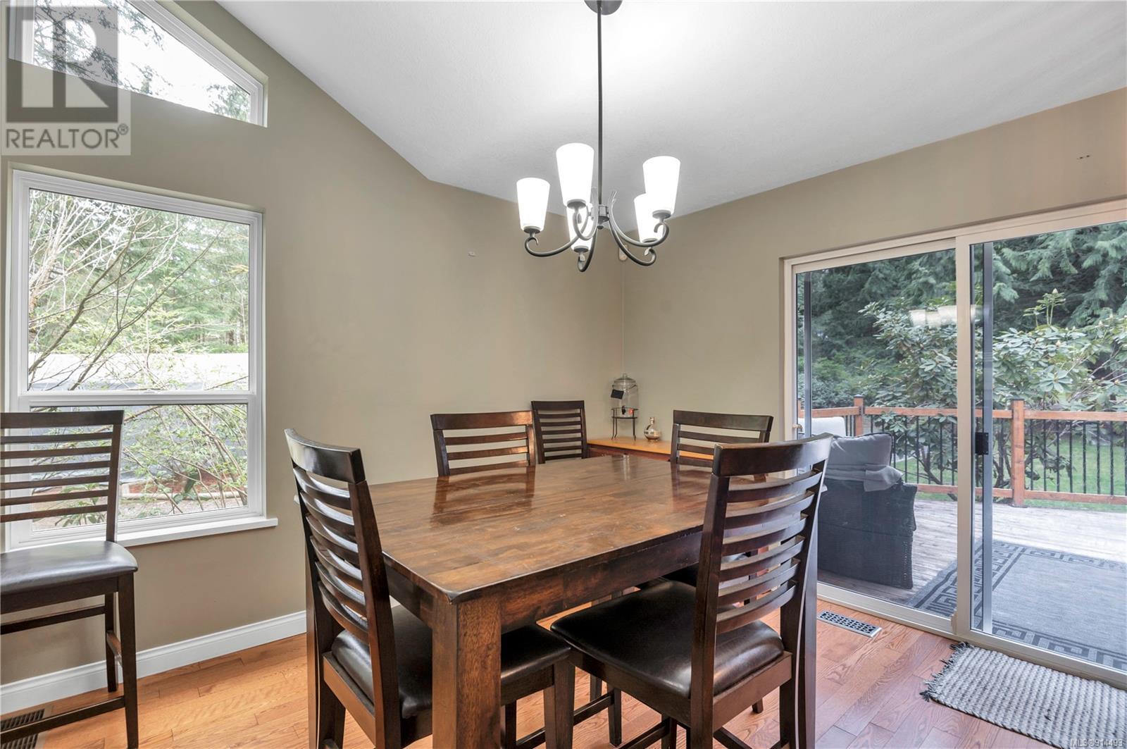 Listing 914493 - Large Photo # 6