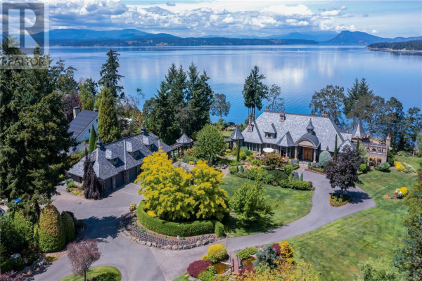 9750 West Saanich Rd, North Saanich