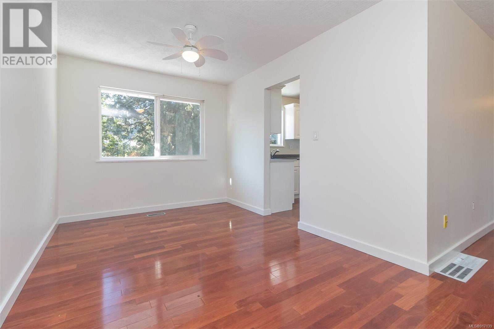 Listing 917139 - Large Photo # 60