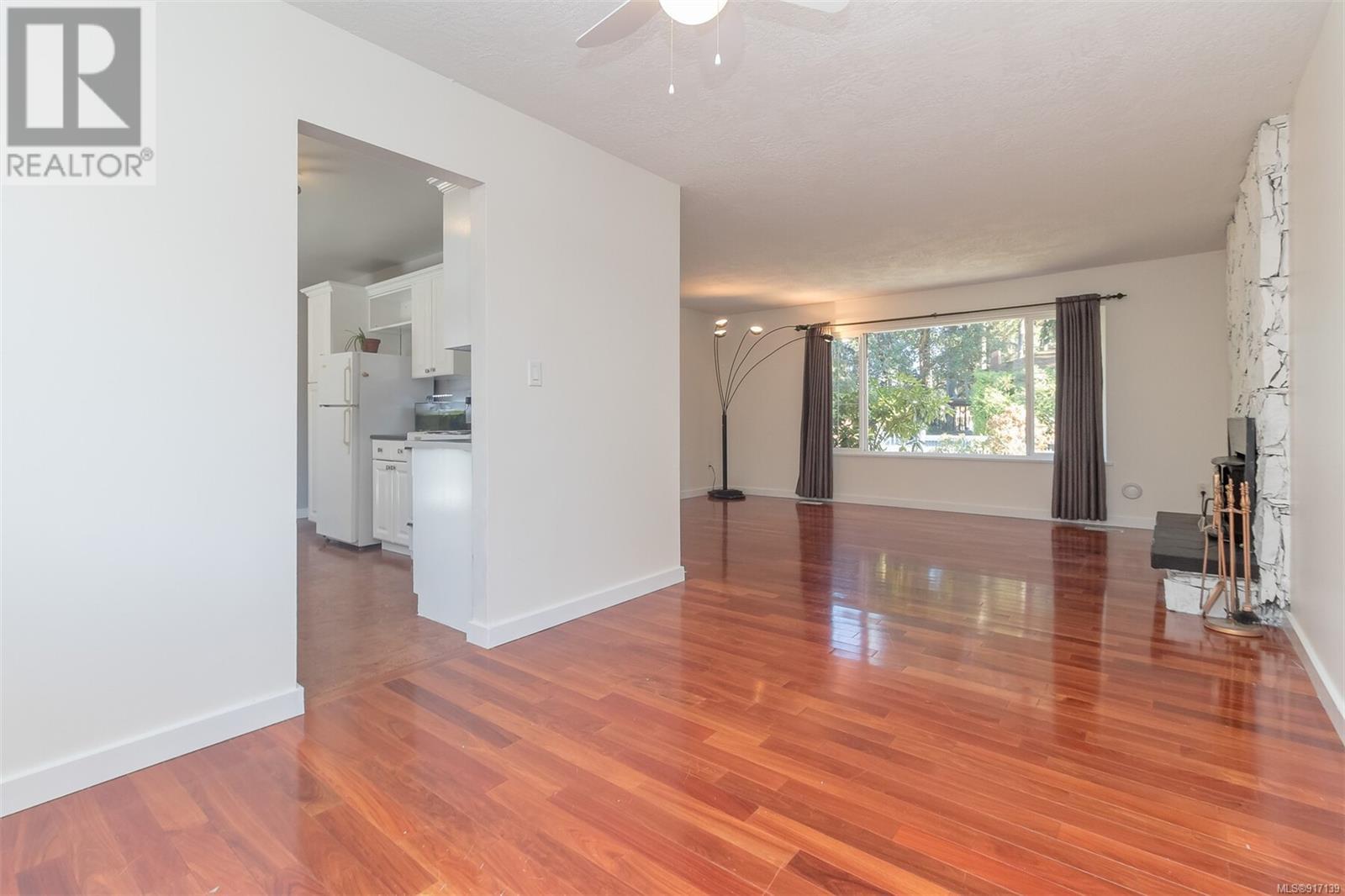 Listing 917139 - Large Photo # 61