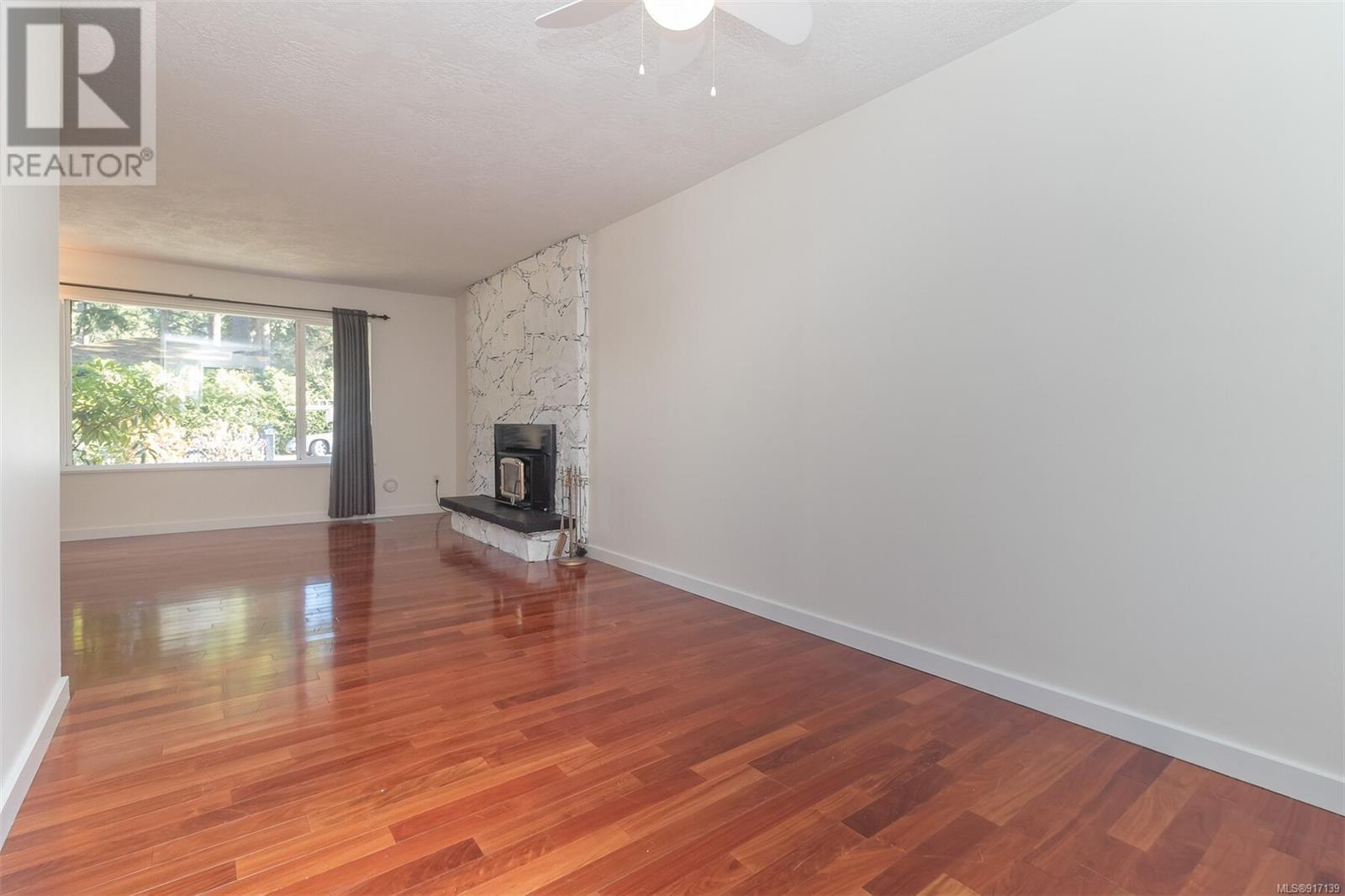 Listing 917139 - Large Photo # 46