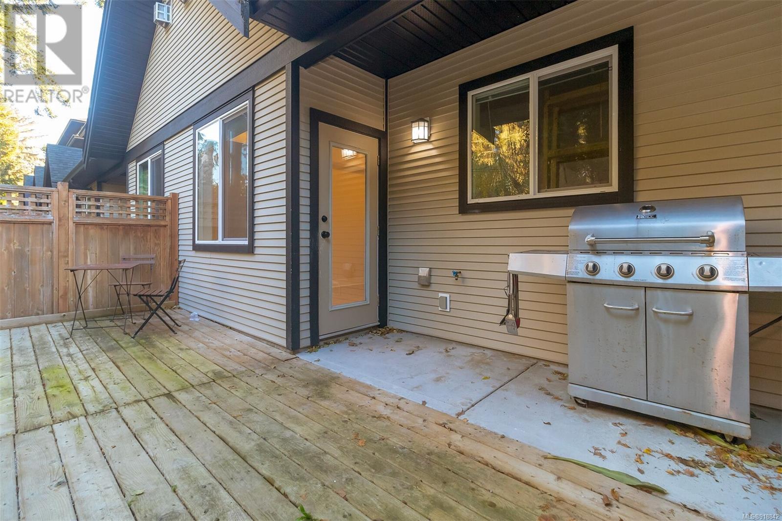 Listing 918842 - Large Photo # 25