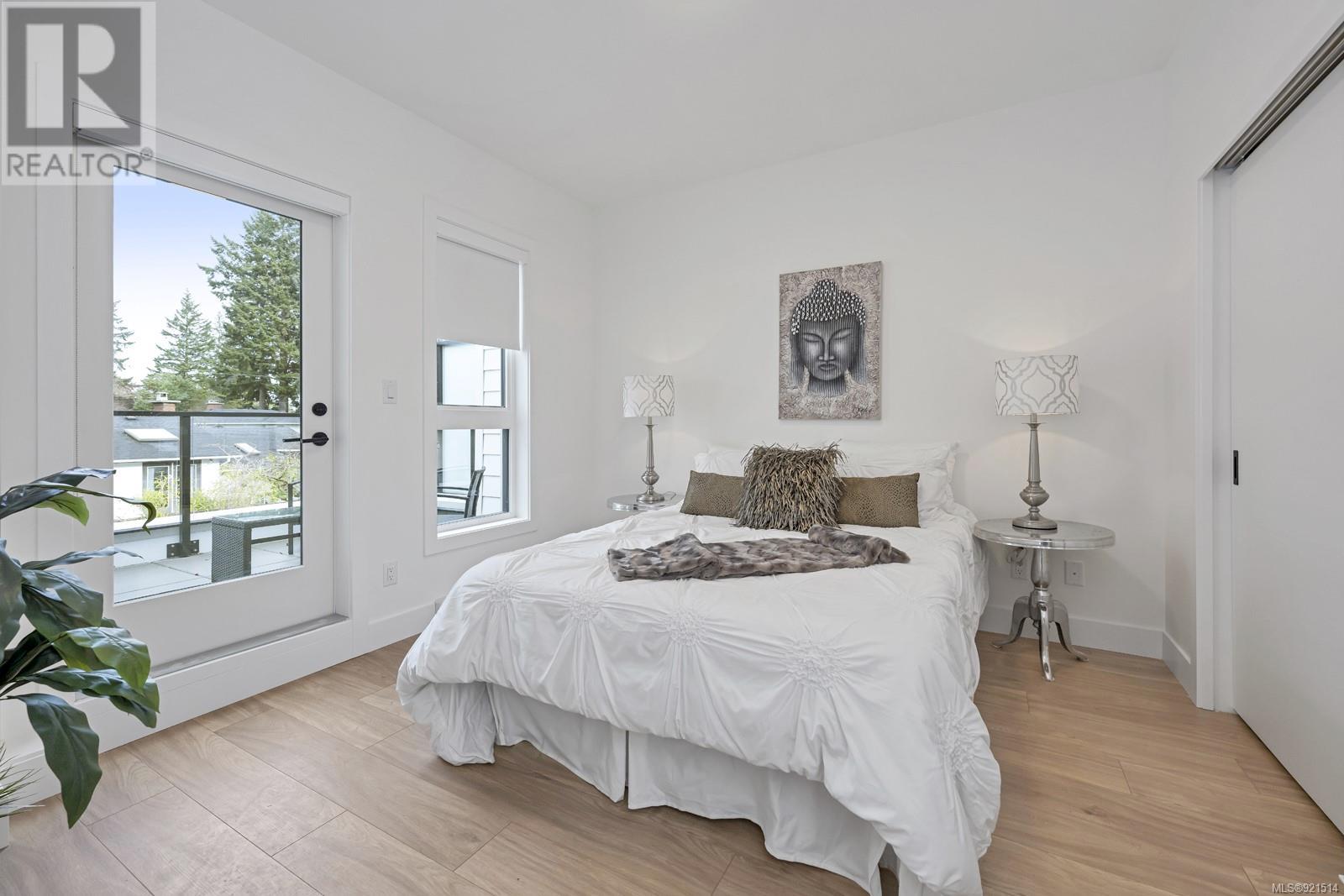 10 2330 Sooke Rd, #10