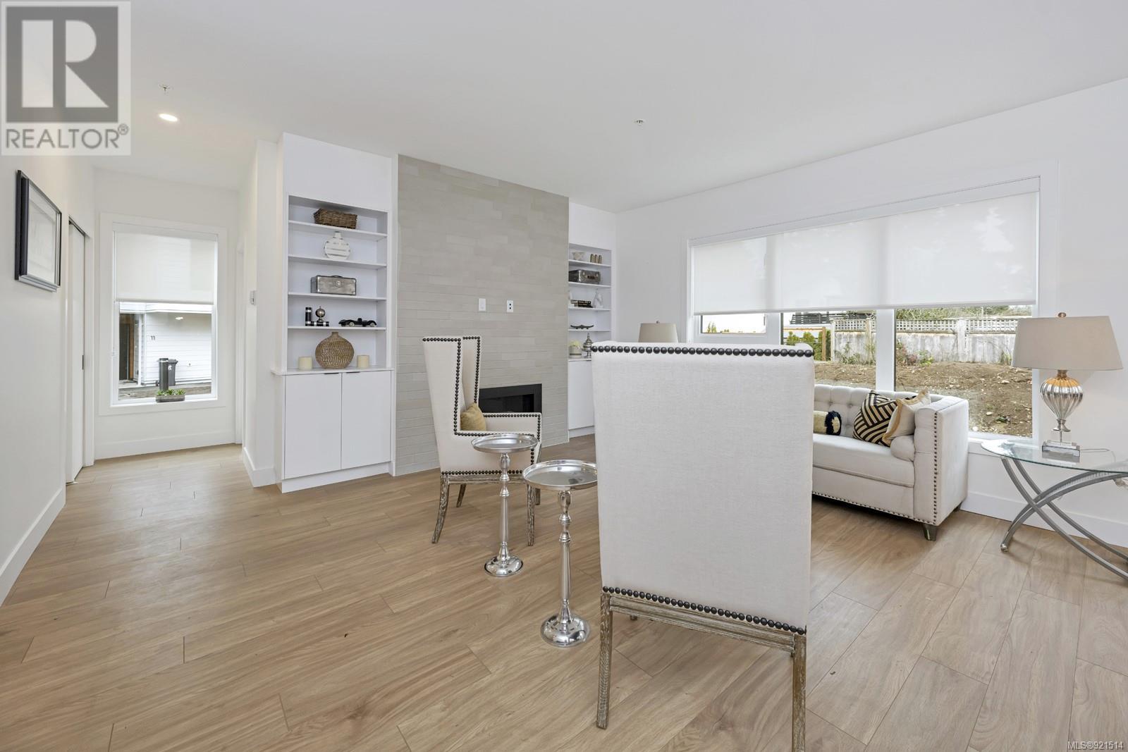 10 2330 Sooke Rd, #10