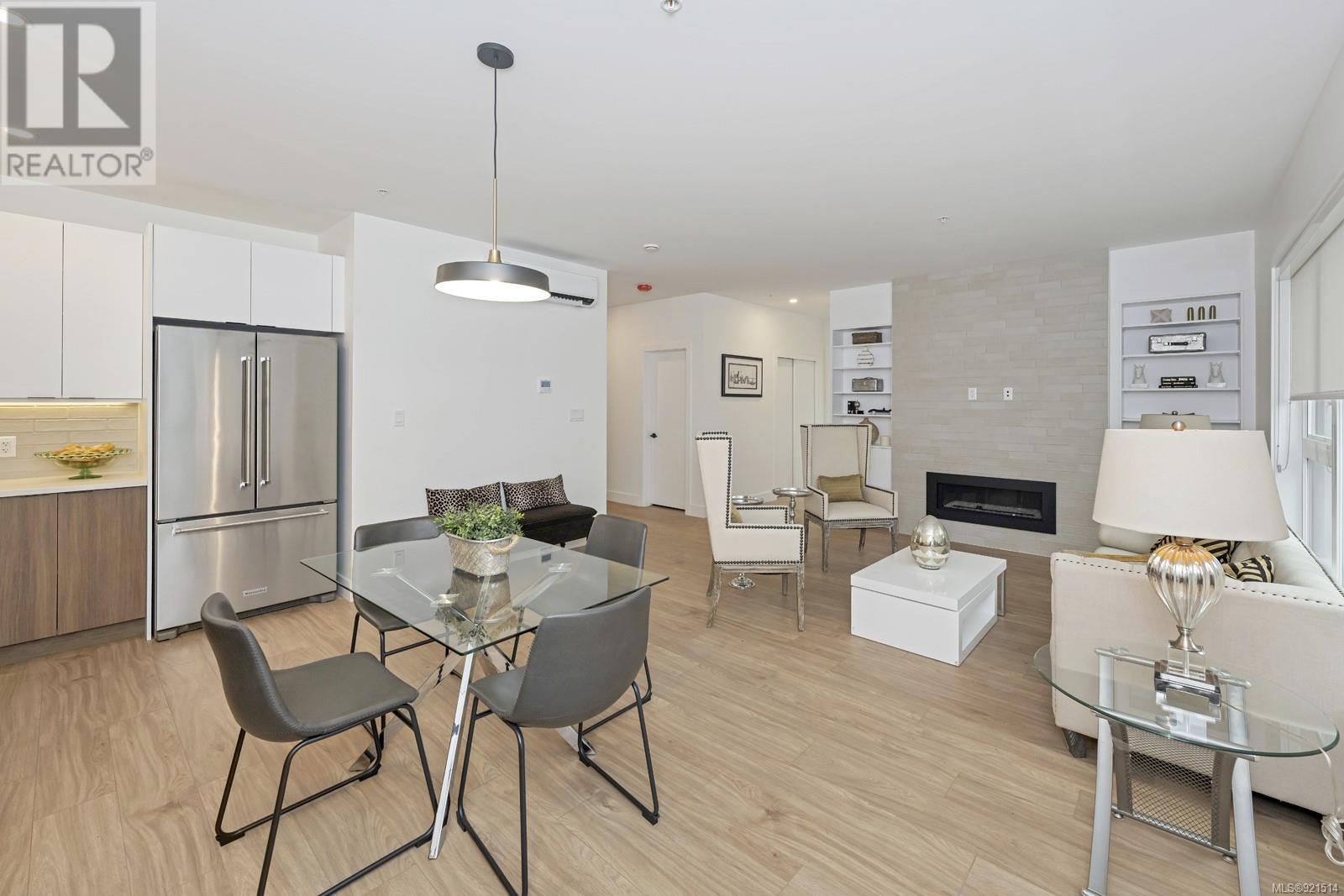 10 2330 Sooke Rd, #10
