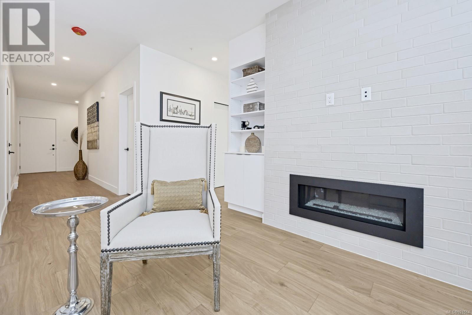 10 2330 Sooke Rd, #10