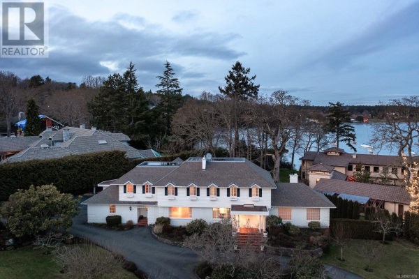 3425 Beach Dr, Oak Bay