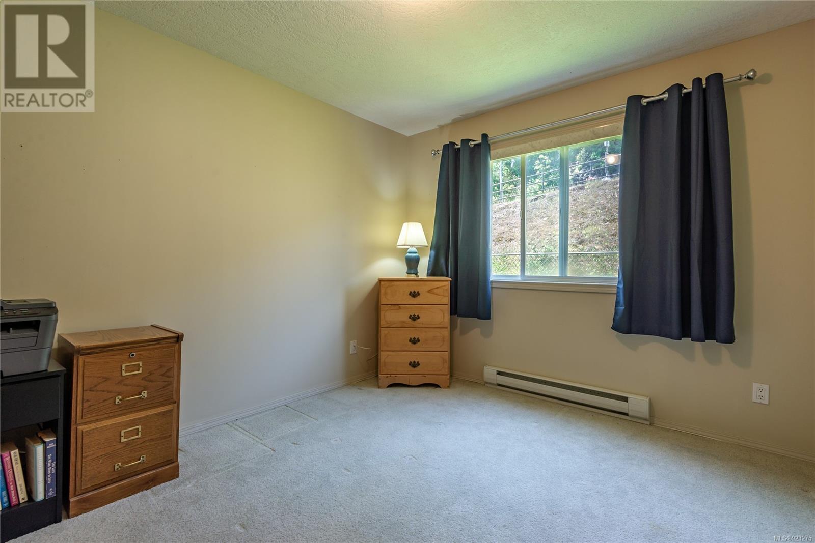 Listing 923275 - Large Photo # 17