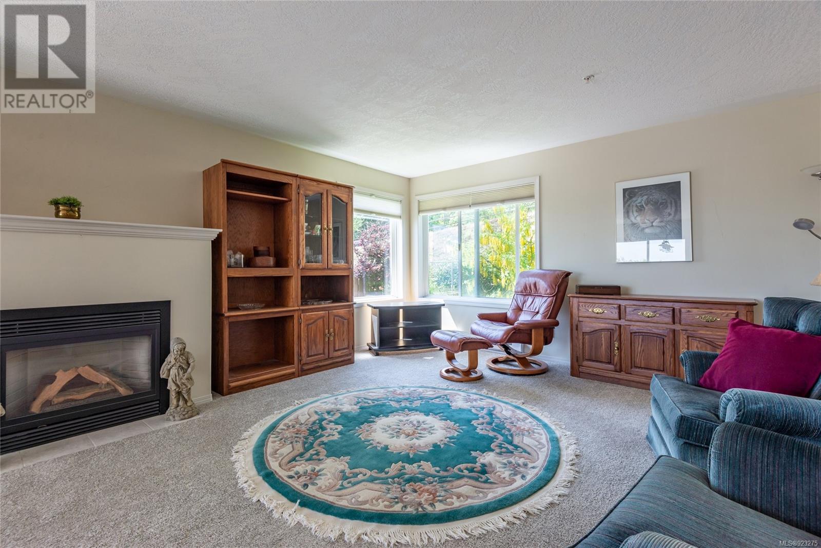 Listing 923275 - Large Photo # 11