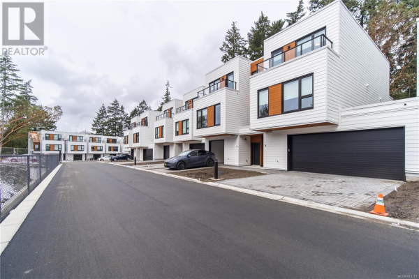 3 2330 Sooke Rd, Colwood