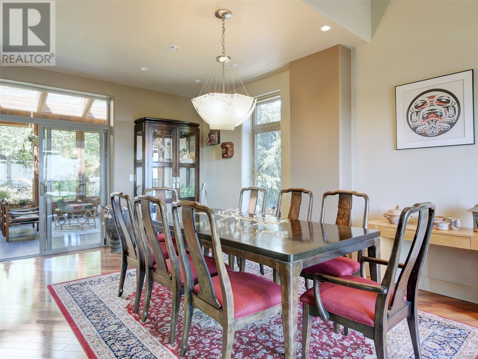 3354 Haida Dr