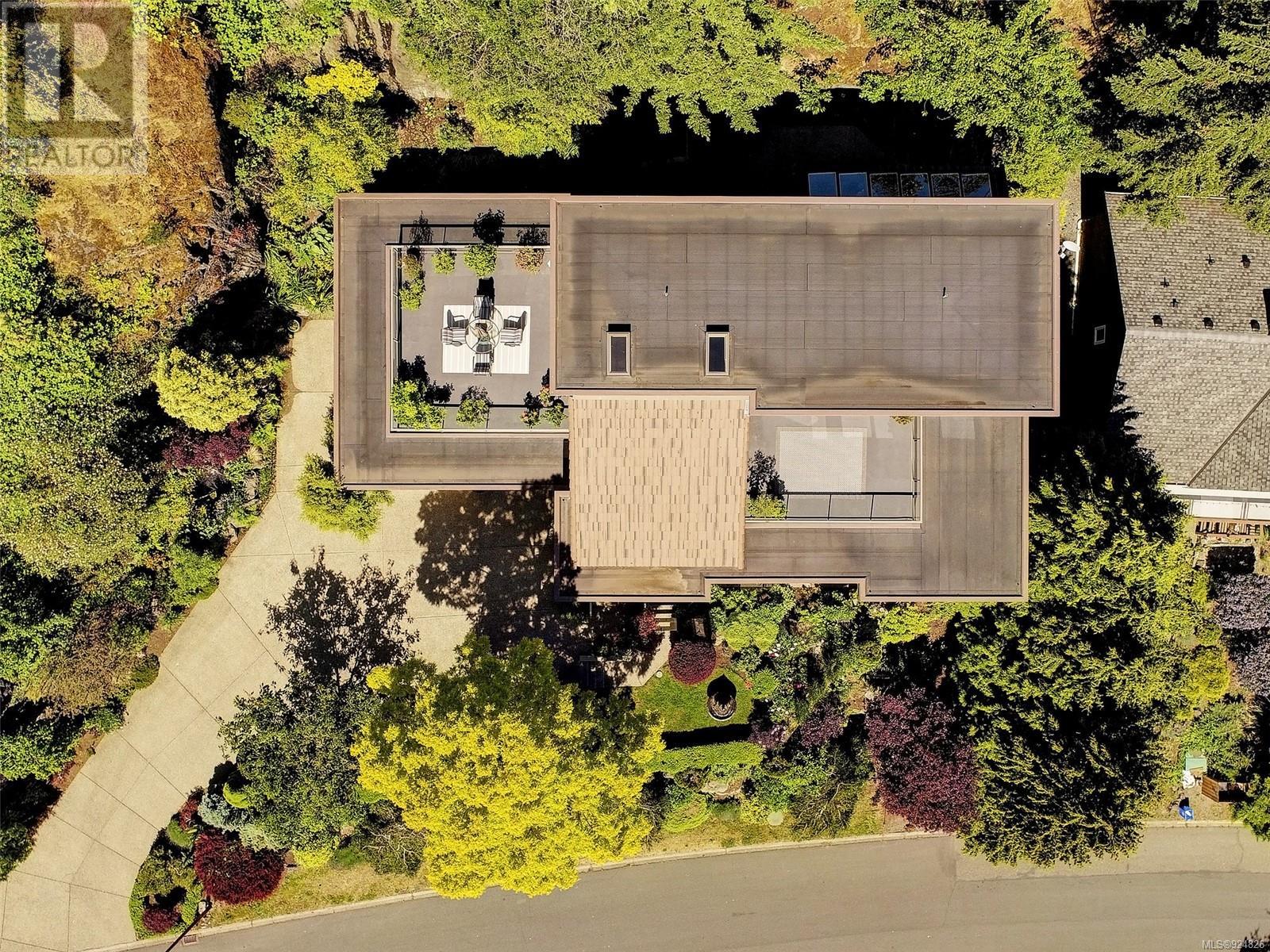 3354 Haida Dr