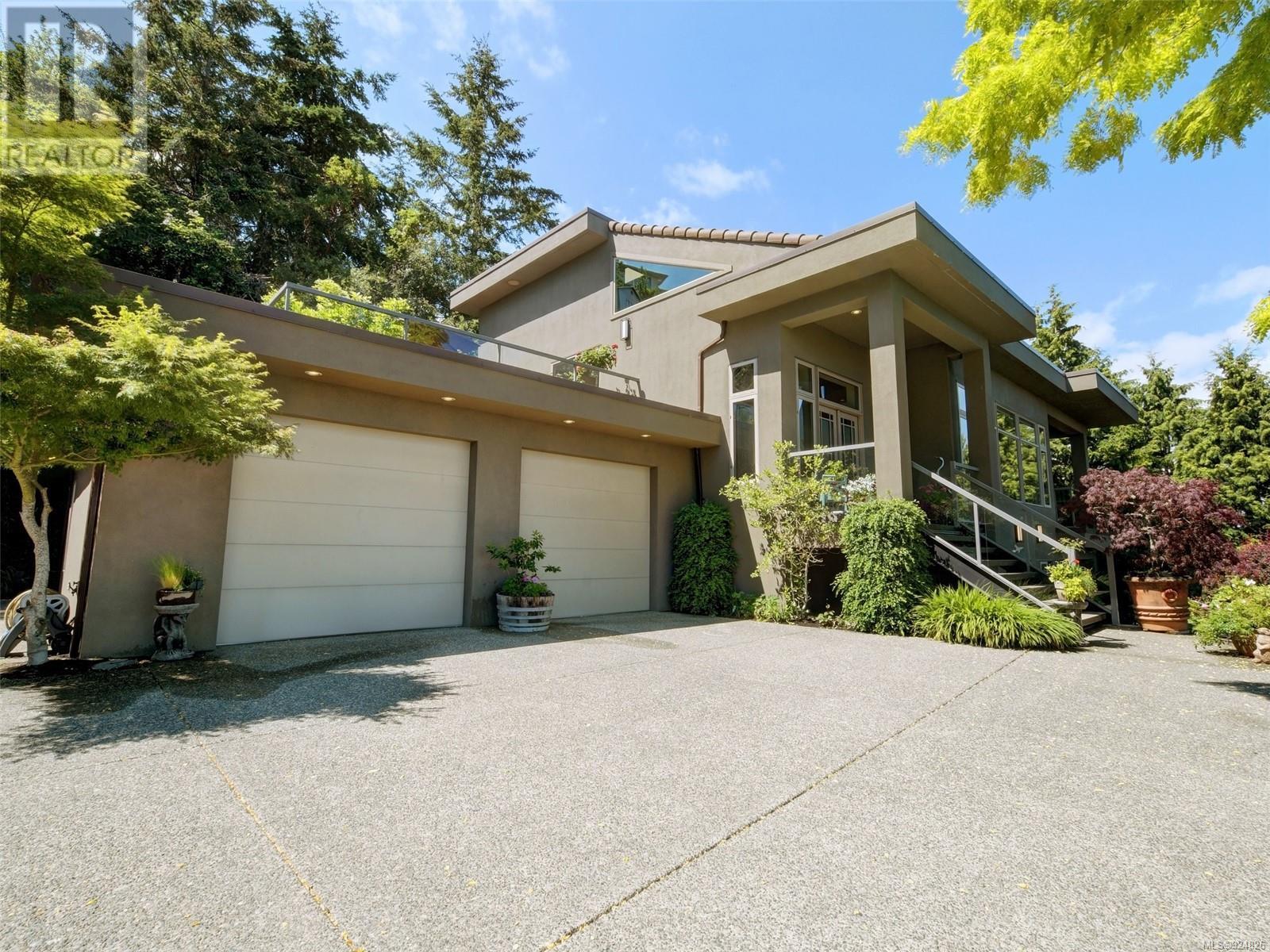 3354 Haida Dr