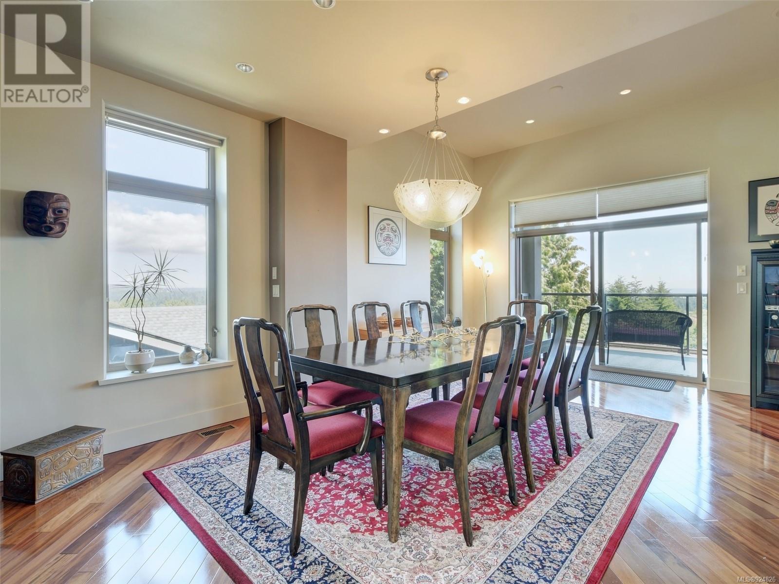 3354 Haida Dr