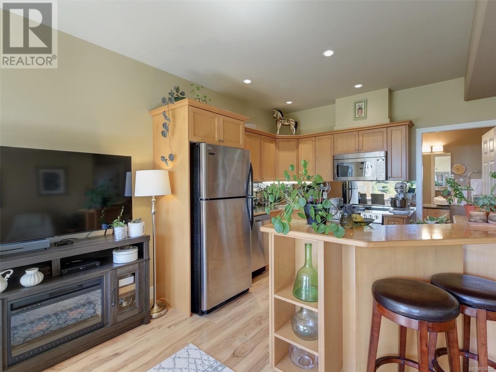 3354 Haida Dr