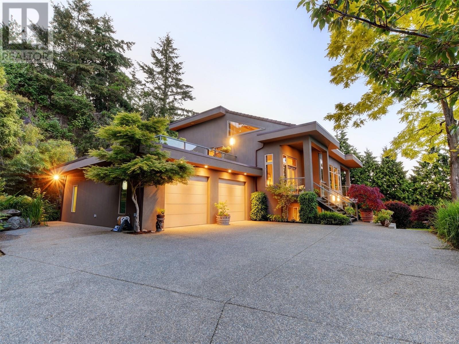 3354 Haida Dr