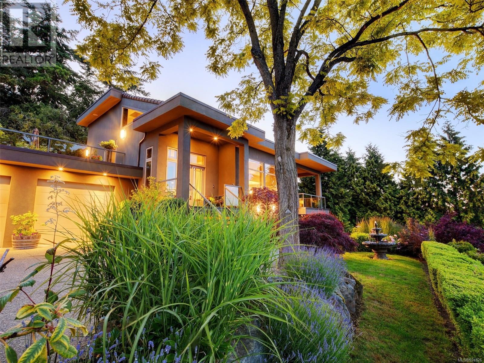 3354 Haida Dr