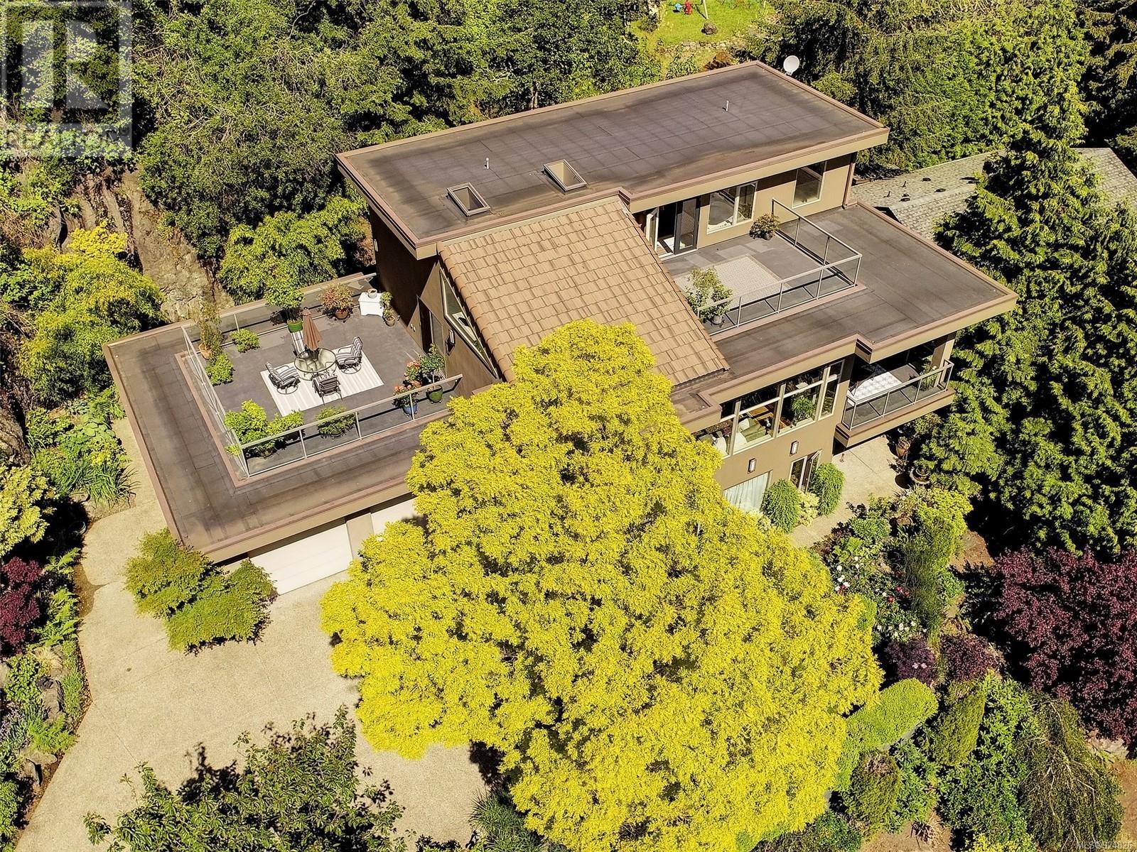 3354 Haida Dr