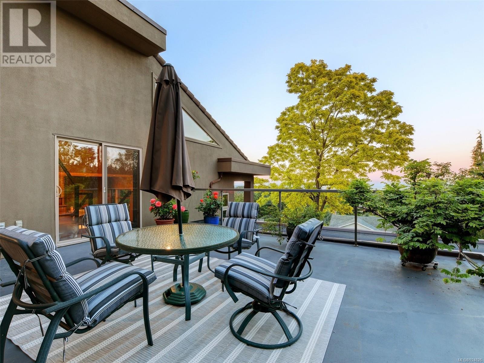 3354 Haida Dr