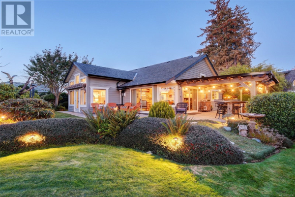 7214 Austins Pl, Sooke