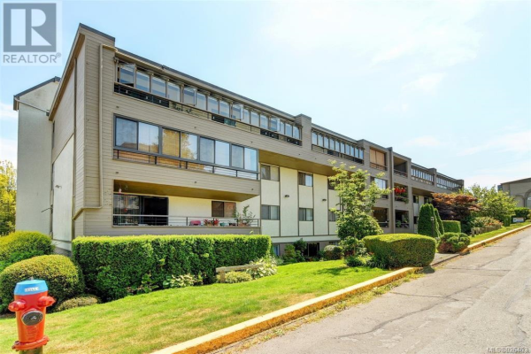 403 955 Dingley Dell, Esquimalt