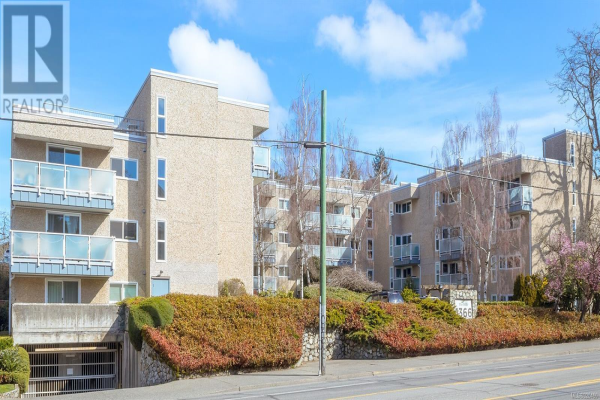 306 1366 Hillside Ave, Victoria