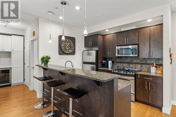 307 623 Treanor Ave, Langford