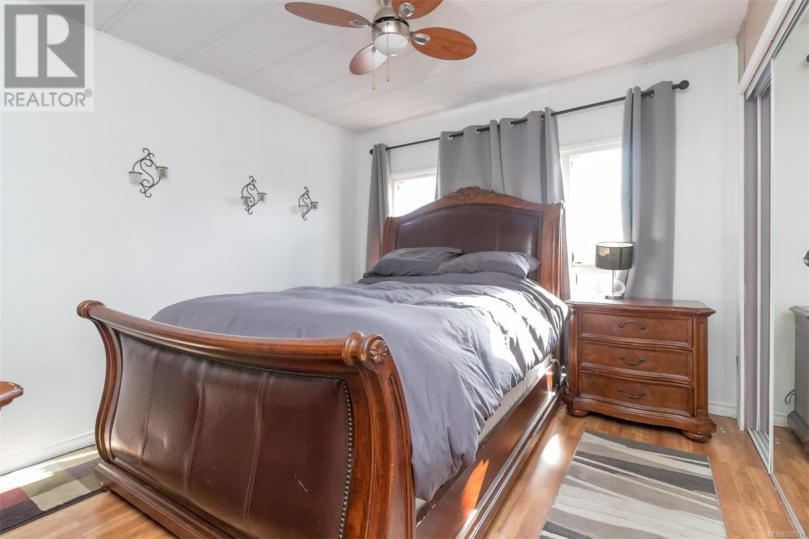 Listing 926776 - Large Photo # 12