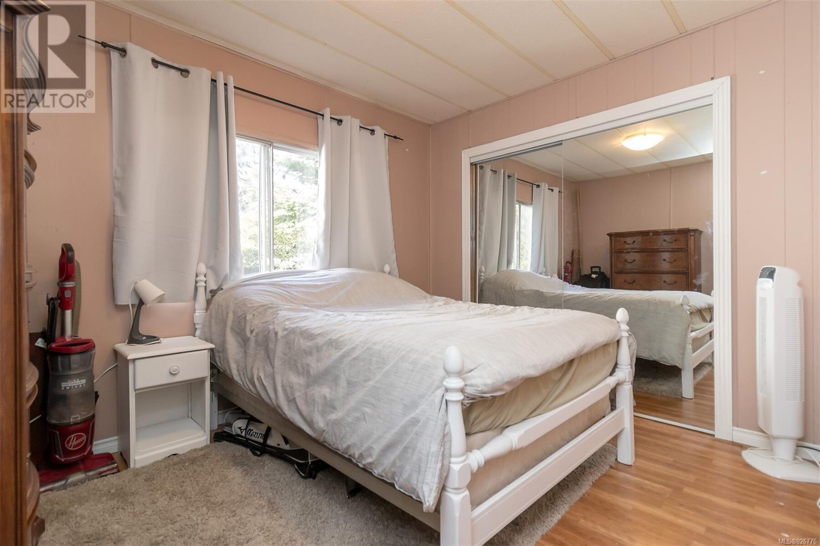 Listing 926776 - Large Photo # 15