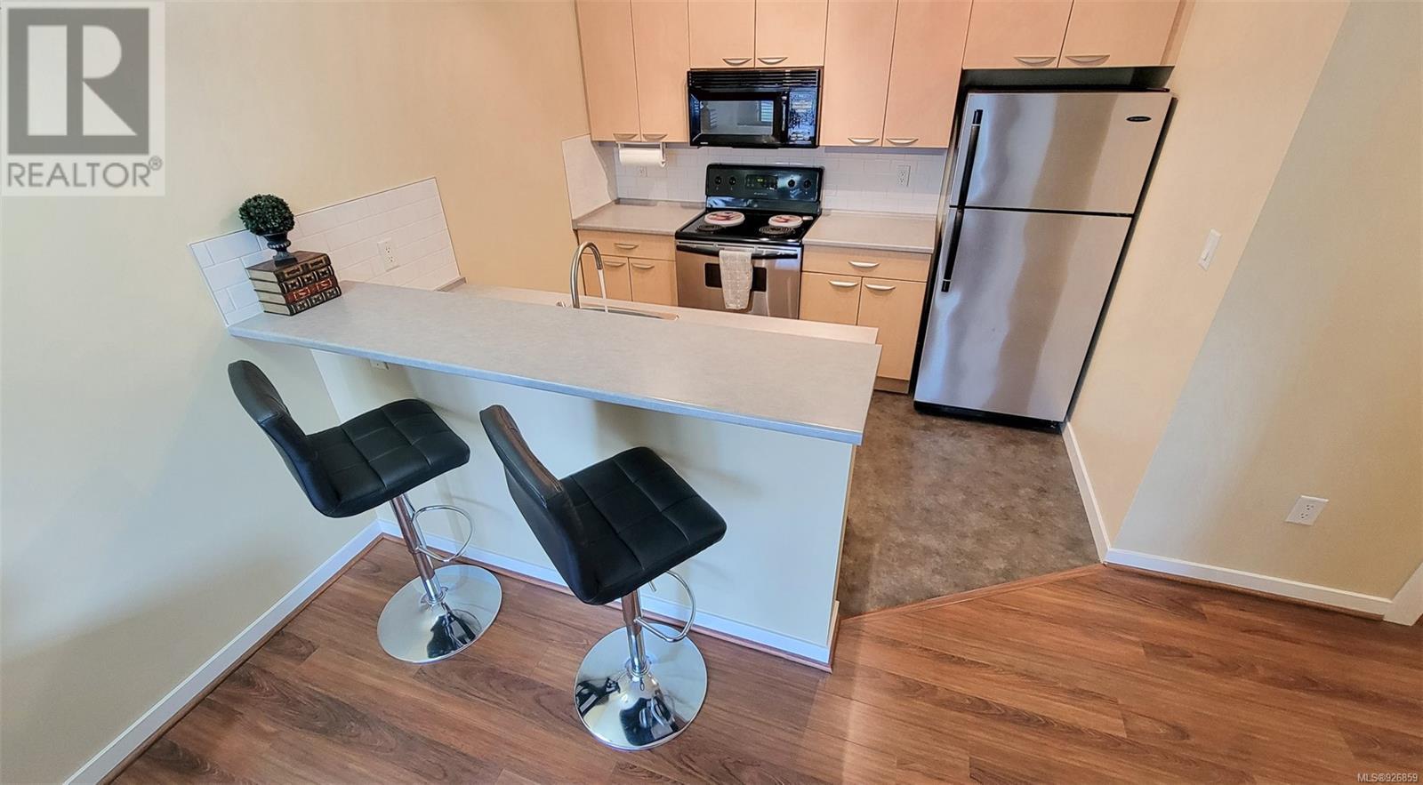 Listing 926859 - Large Photo # 24