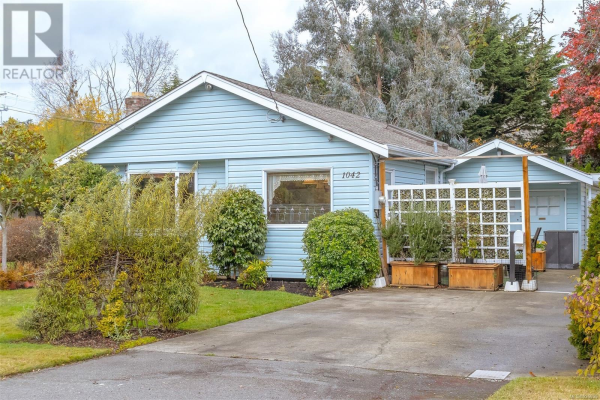 1042 Dunsmuir Rd, Esquimalt