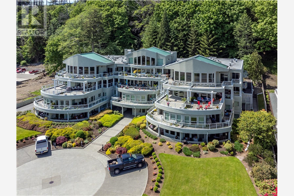 405 700 Island Hwy S, Campbell River