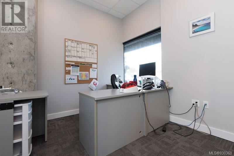 Listing 930360 - Large Photo # 11