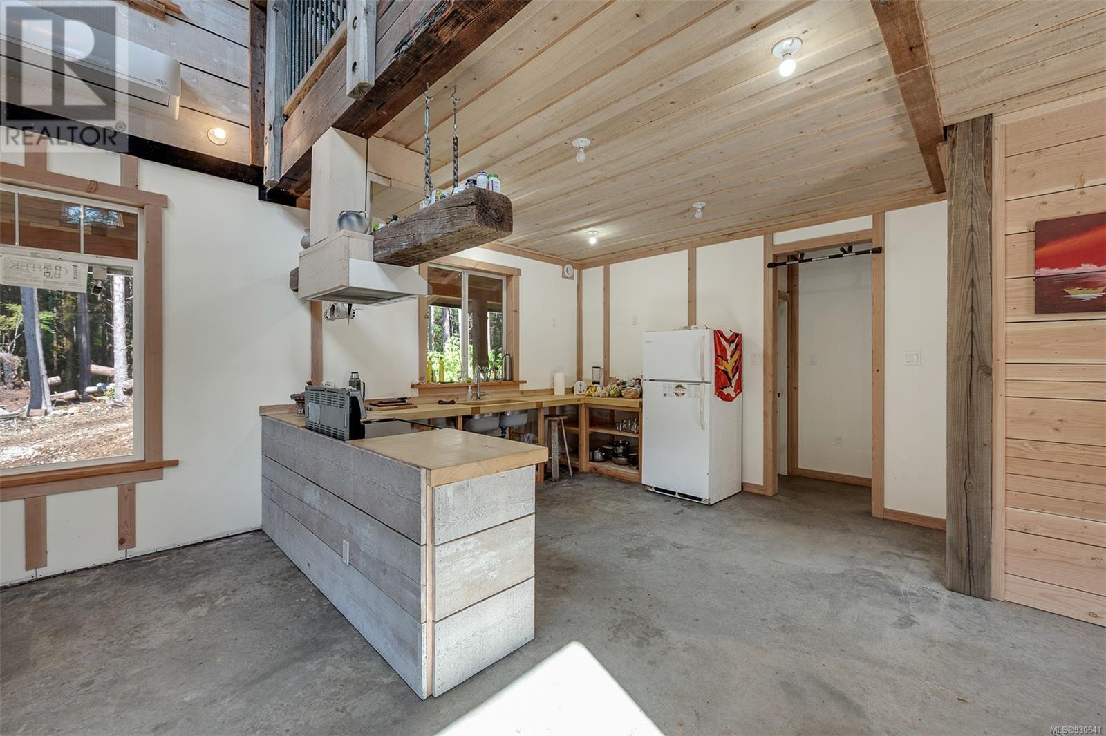 3782 Petrel Dr