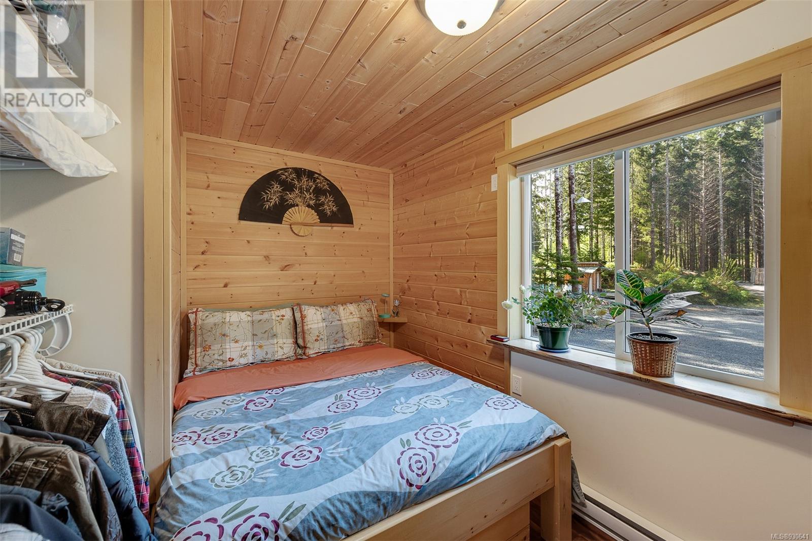 3782 Petrel Dr