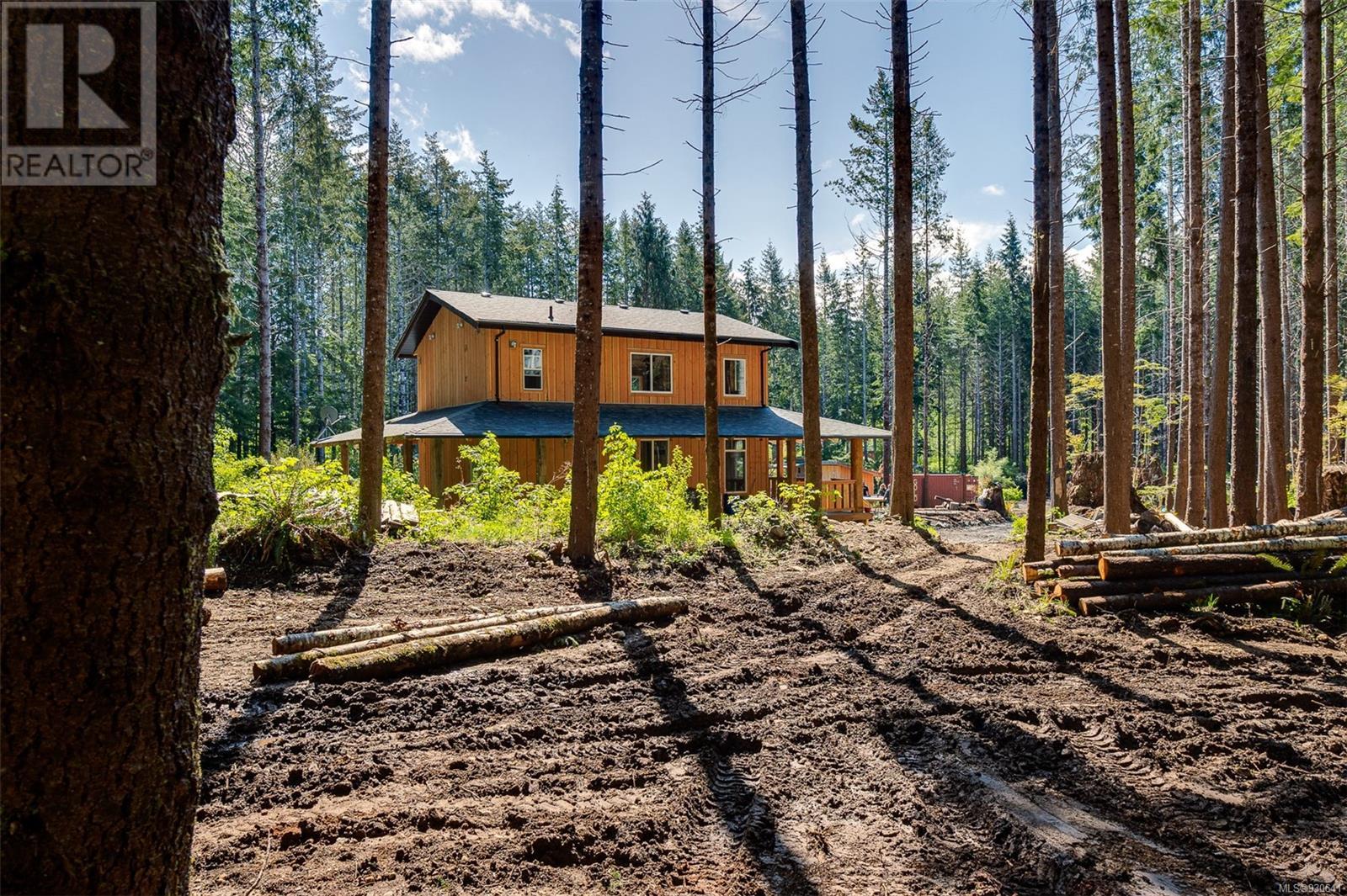 3782 Petrel Dr