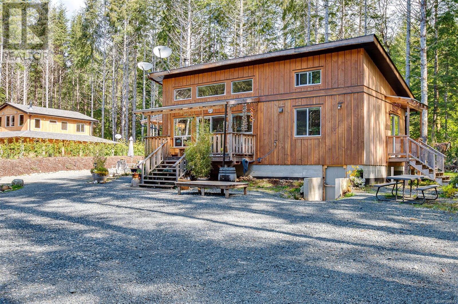 3782 Petrel Dr