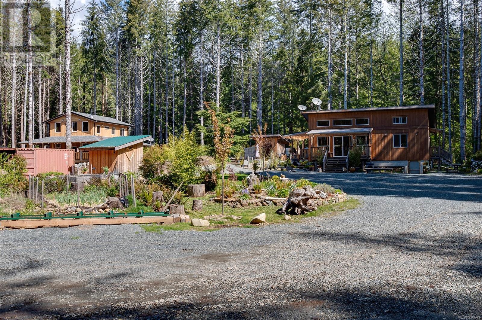 3782 Petrel Dr