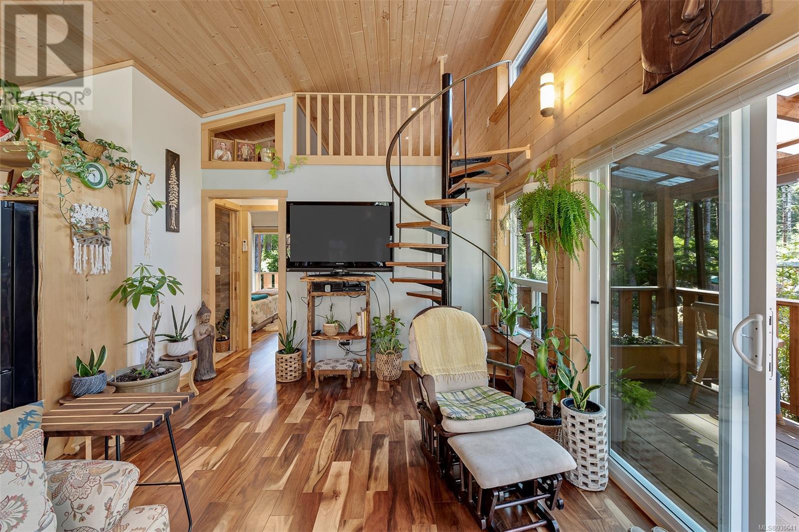3782 Petrel Dr
