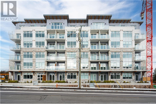 504 916 Lyall St, Esquimalt