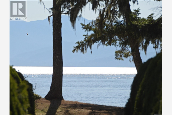 10 7871 West Coast Rd, Sooke