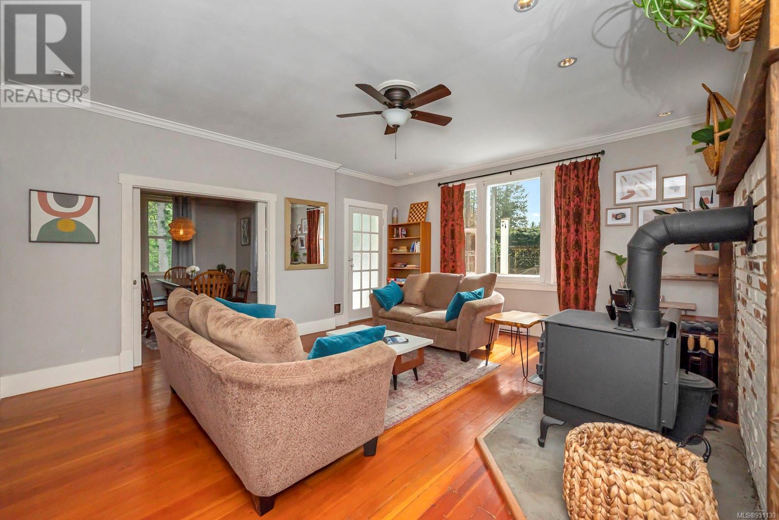 Listing 931130 - Large Photo # 7