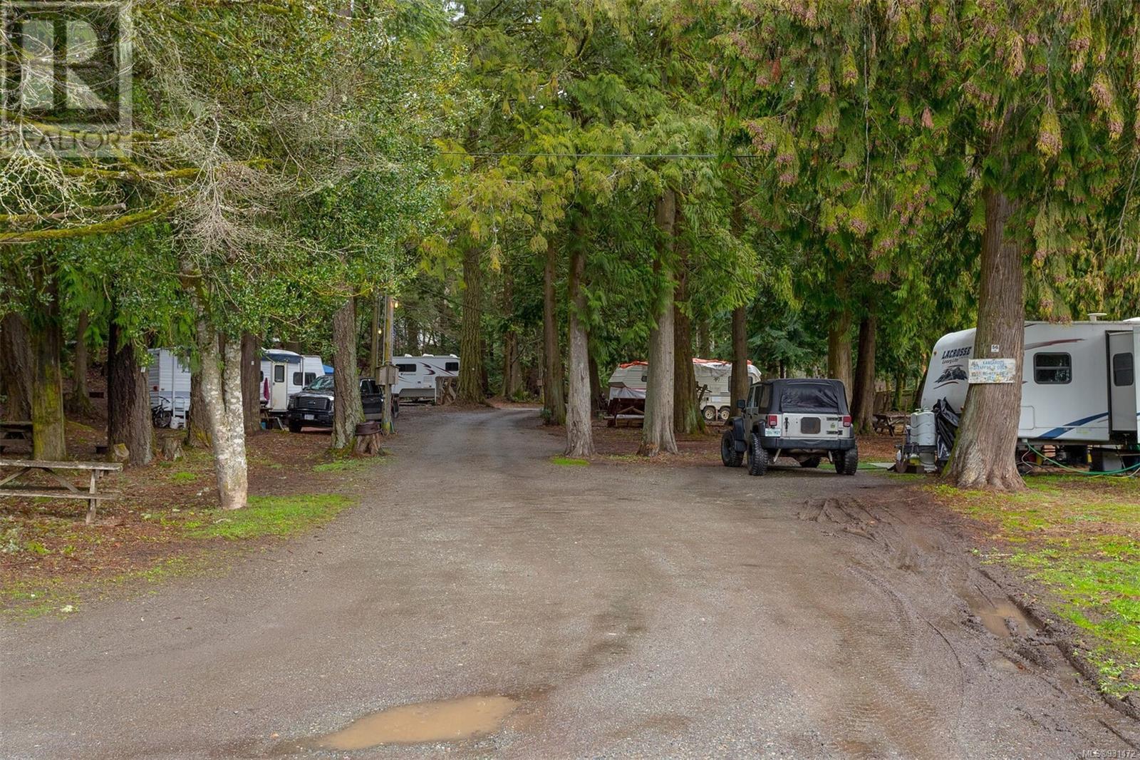 5621 Sooke Rd