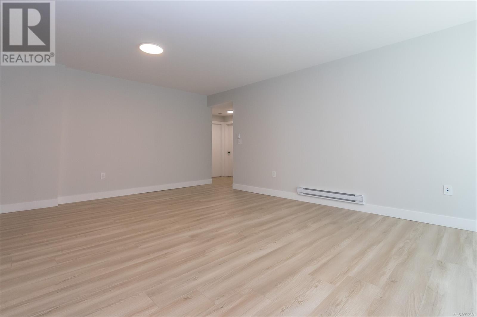 Listing 932301 - Large Photo # 28