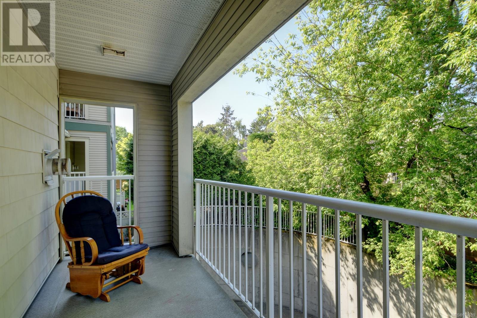 Listing 932539 - Large Photo # 2