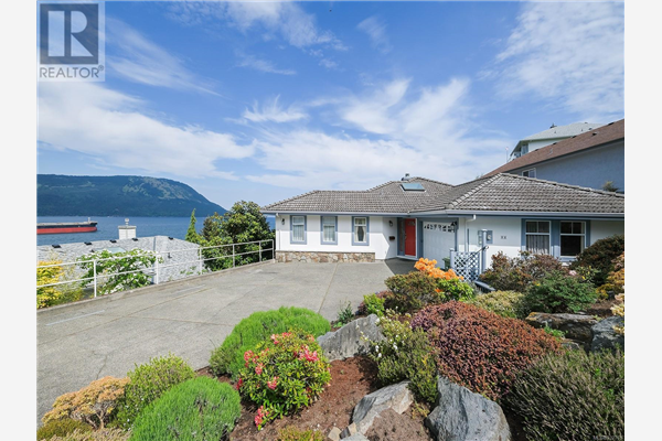 3715 Marine Vista, Cobble Hill