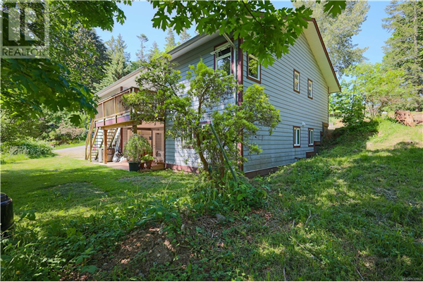 1560 Croation Rd, Campbell River