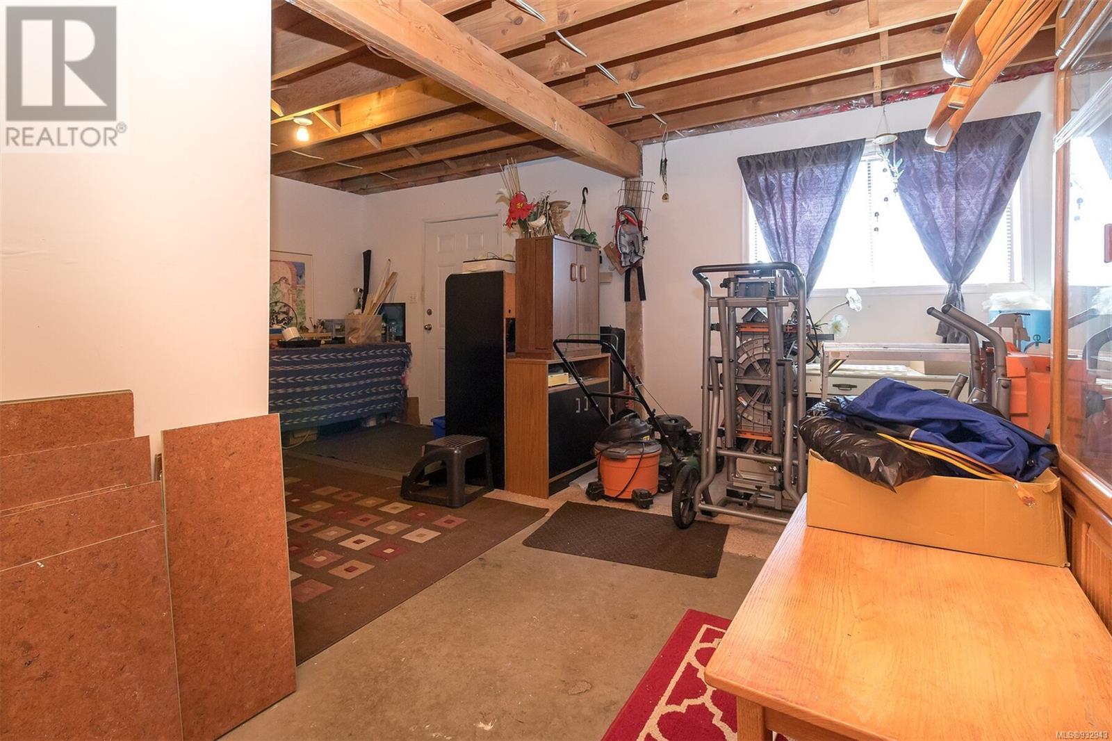 6765 Grant Rd W