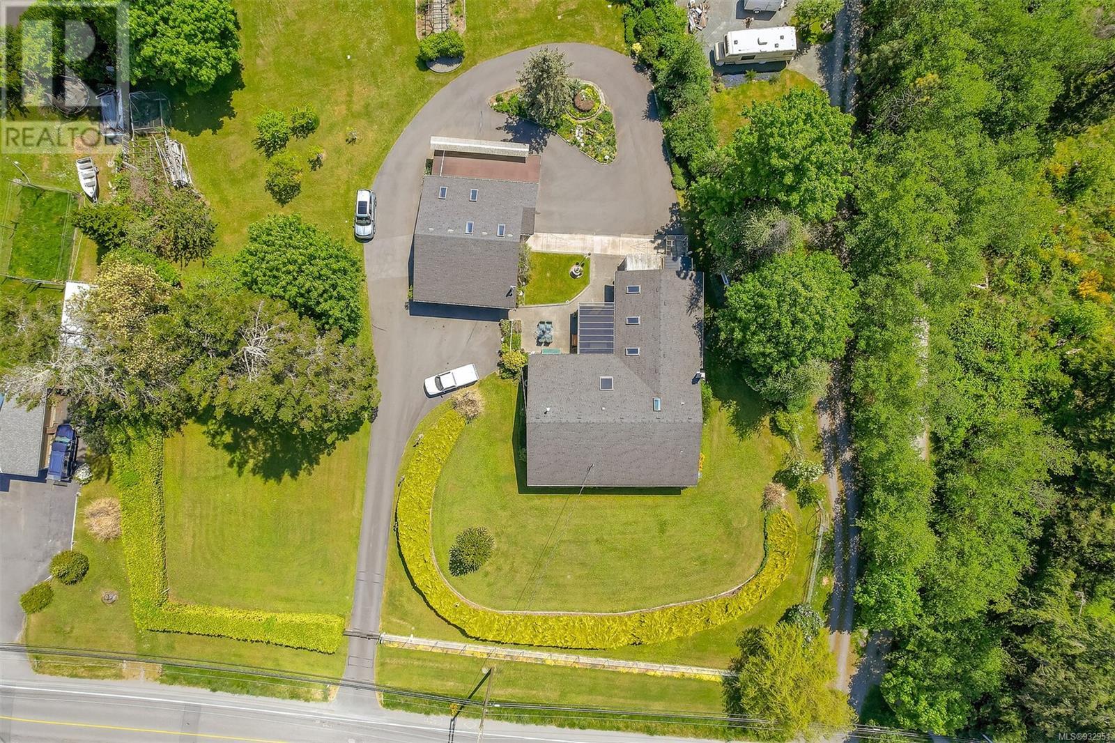 6787 Grant Rd W