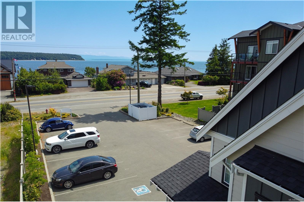 2 796 Island Hwy, Campbell River